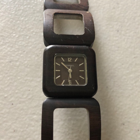 Fossil Wooden Watch - Picture 2 of 5